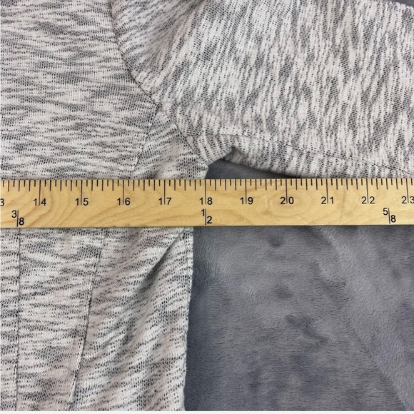 Cabi Women's Heathered Gray Neo Jacket Front Zip Style #5102 Size Medium - Picture 5 of 6